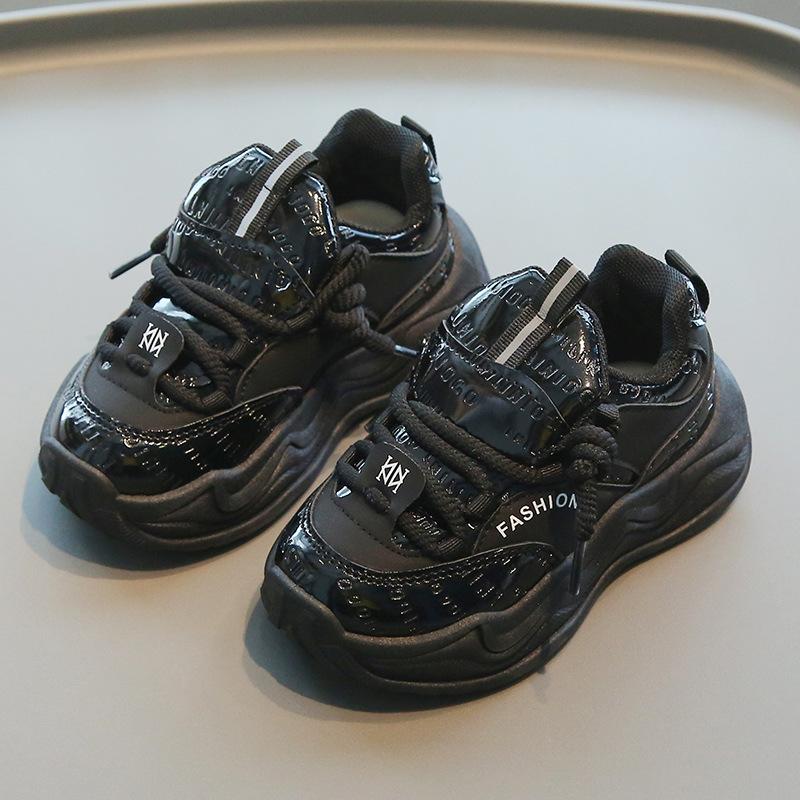 Kinder Sportschuhe 2025 Frühling und Herbst neue Jungen Papa Schuhe Trend Mädchen kleine weiße Schuhe weichsohlige Baby Freizeitschuhe