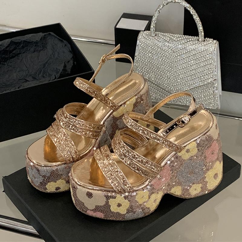 

Сексуальные сандалии на танкетке 13 см для женщин, золотые с пайетками и цветами, толстая подошва, открытый носок, туфли для вечеринки, платформа, высокий каблук, сандалии 41 золотой