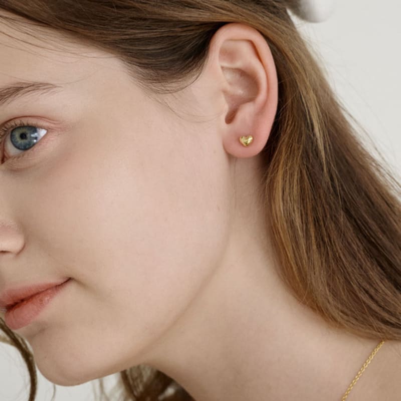 NUOY (925 Silver) Petite Gold Heart Point Earrings