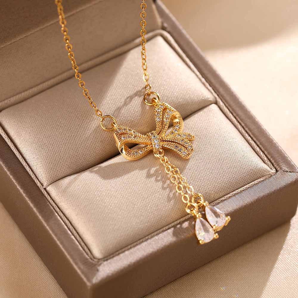 Women's Butterfly Titanium Necklace: Micro-Inlaid Diamonds, Exquisite Luxury, Non-Fading Design