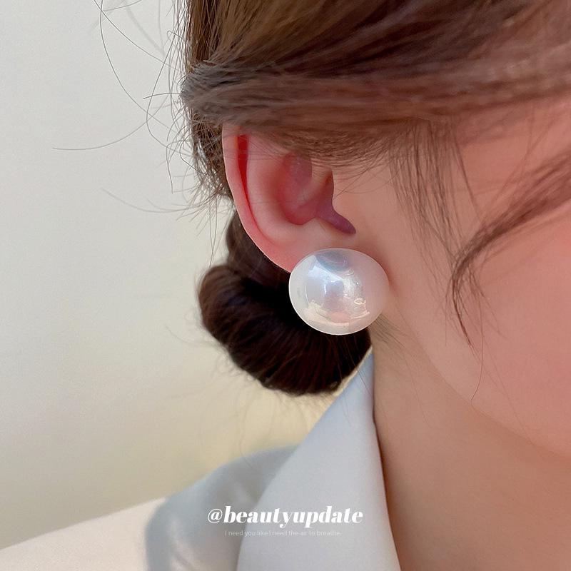 Silver Needle Pearl Geometric Earrings: Korean Simple French Style, Daily All-Match for Women