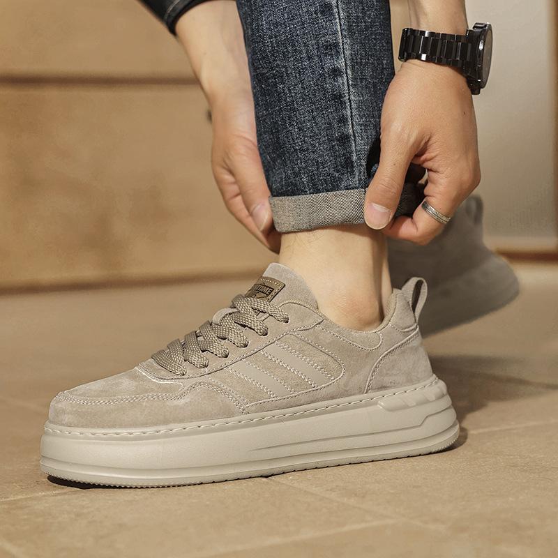 Scarpe primavera nuove casual scarpe da skate giovanili sportive di alta gamma antiscivolo rialzanti scarpe con suola morbida