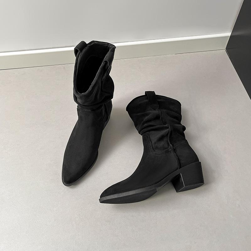 

Suede pointed V-mouth thick heel short boots women s 25 autumn and winter new retro medium tube pleated piled boots slim knight boots 40 чёрный