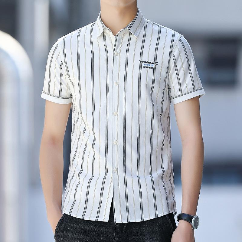 Summer New Men's Short-sleeved Shirt Korean Version of the Trend of Simple Simple Slim Striped Casual Handsome Shirt Men's Clothing