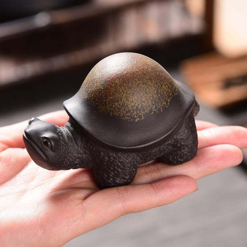 Handmade Mini Purple Clay Turtle Tea Pet Nurturable Animal Figurine for Gongfu Tea Ceremony Home Desk Decor Gift