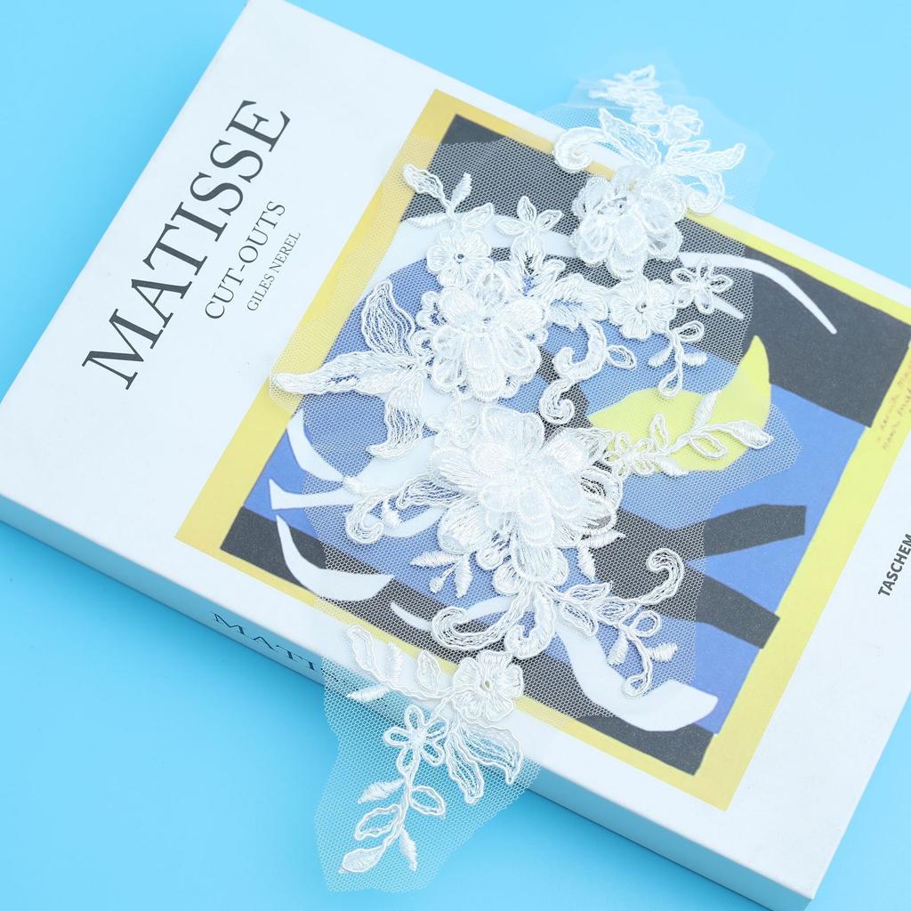 Three-Dimensional Bone Rope Embroidery Flower Cloth Sticker Diy Stage Clothing Accessories Women'S Clothing Skirt Hat Lace Decal To Flower