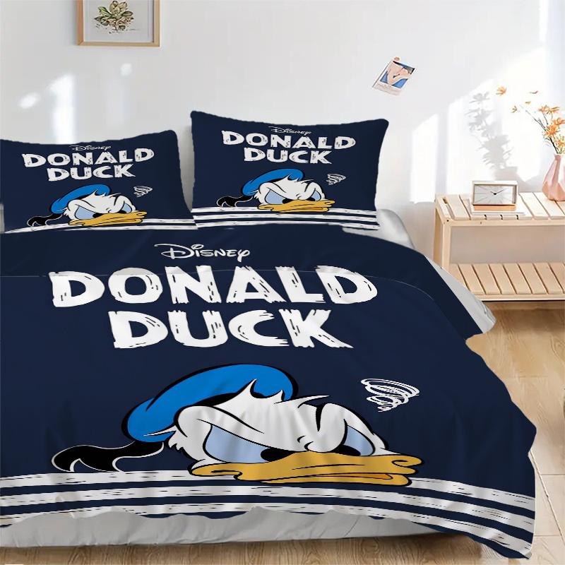 

3pcs Disney Donald Duck Cartoon Bedding Set, Including 1 Quilt Cover and 2 Pillow Shams, Without Filling, Soft and Comfortable Home Bedroom W022 135x200cm