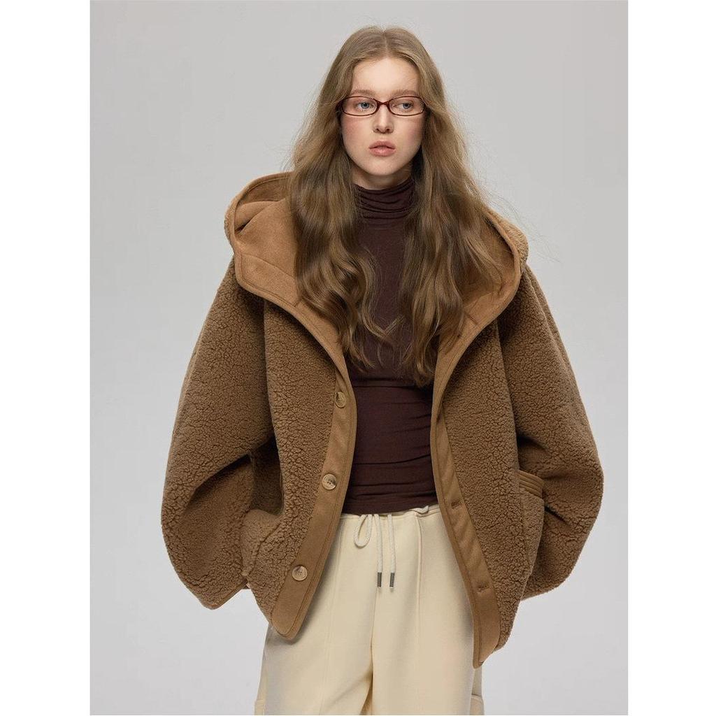 2026 A/W Women's Textured Lambswool Hooded Fur Coat
