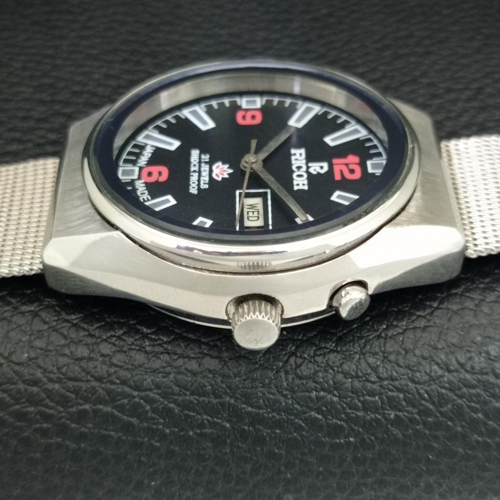 VINTAGE RICOH R31 AUTOMATIC JAPAN MENS BLACK COLOR DIAL WATCH a707916-1