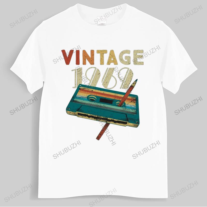 

Футболка унисекс с круглым вырезом, модная футболка, черная, новая, унисекс, винтажная, музыкальная кассета 1969 года, подарки на 50-летие, футболка 50 лет, размер евро L