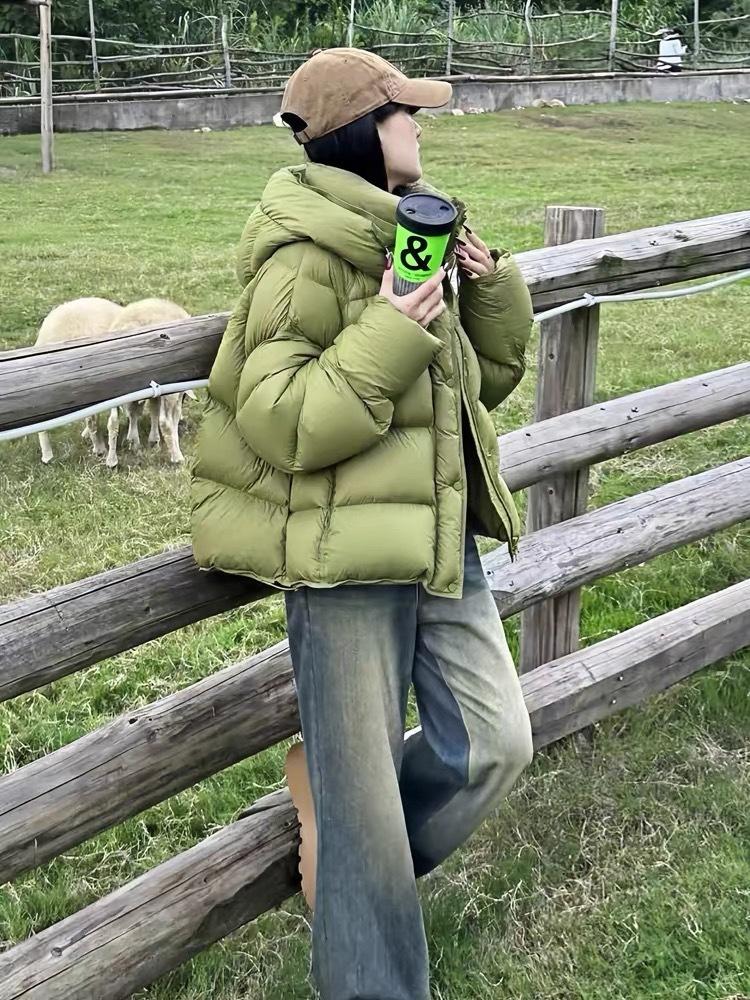 Green Warm Thickened Short Puffer Jacket with Adjustable Hem