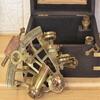 Mässingssextant, handhållen nautisk sextant med trälåda Marinblå män present, minnespresent, fars dag-gif