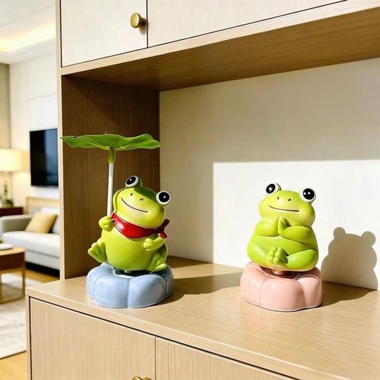 Car Ornaments Cute Rotating Frog Resin Dashboard Figurine Stress Relief Decoration with Strong Sticky Base Funny Accessory for Car Auto Motorcycle