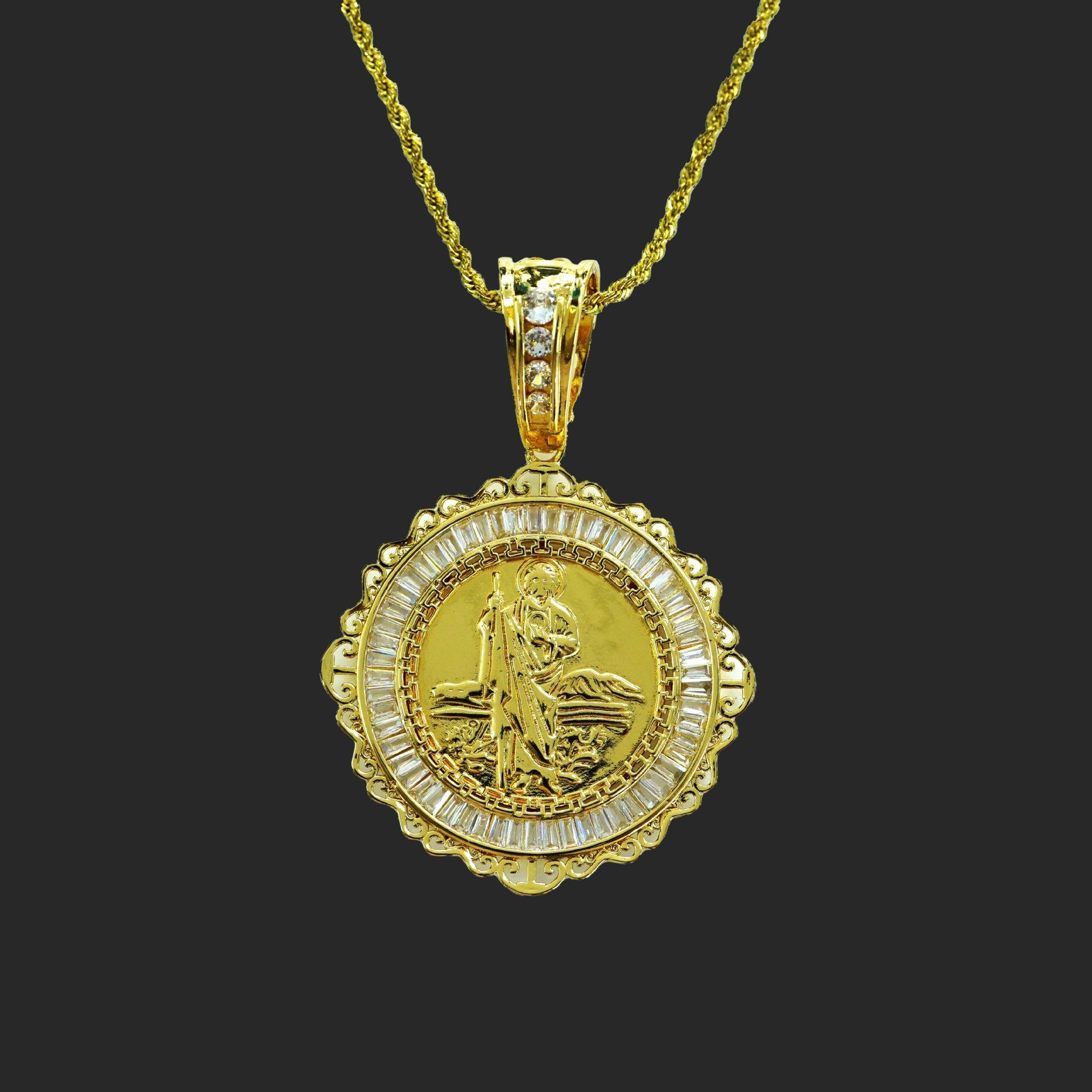 Hip Hop Round Copper Inlaid Zirconia Virgin Mary Pendant Necklace, Retro and Fashionable European and American New Style Pendant золотой