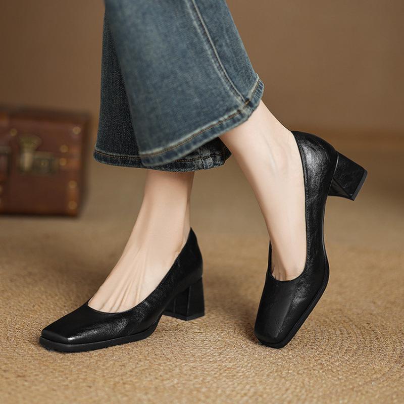 New women's fashion single shoes solid color square head medium heel large size shoes rubber sole four seasons wear square heel casual women's shoes