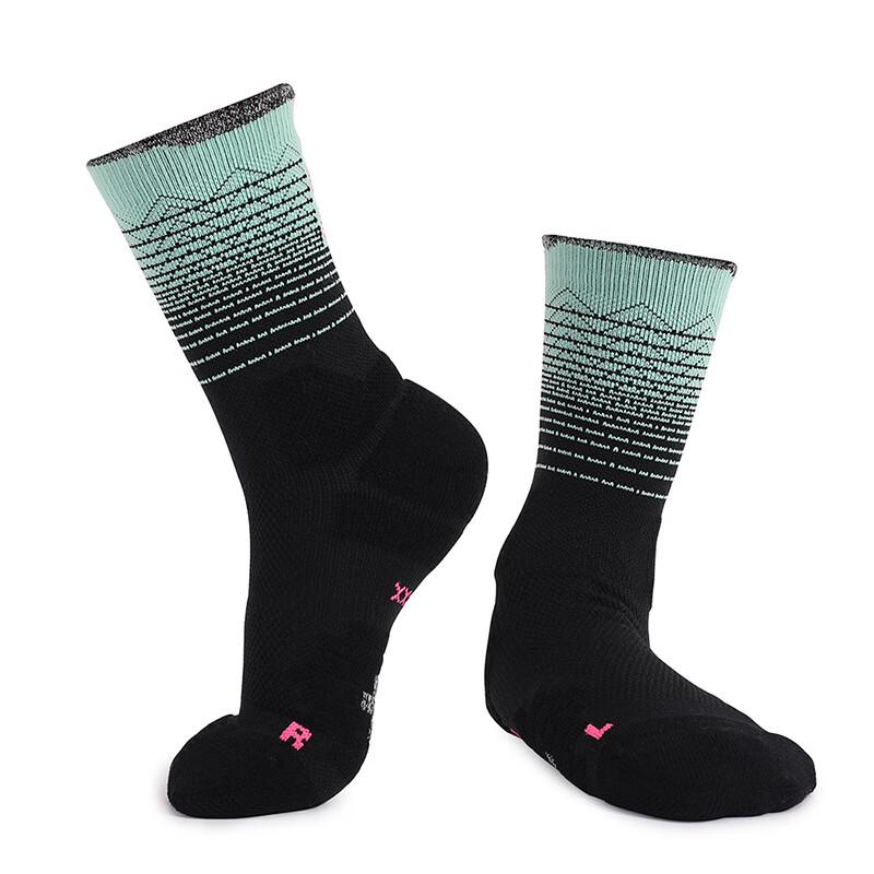 Ayoub Sweat-Absorbing Breathable Mid-Calf Sports Socks
