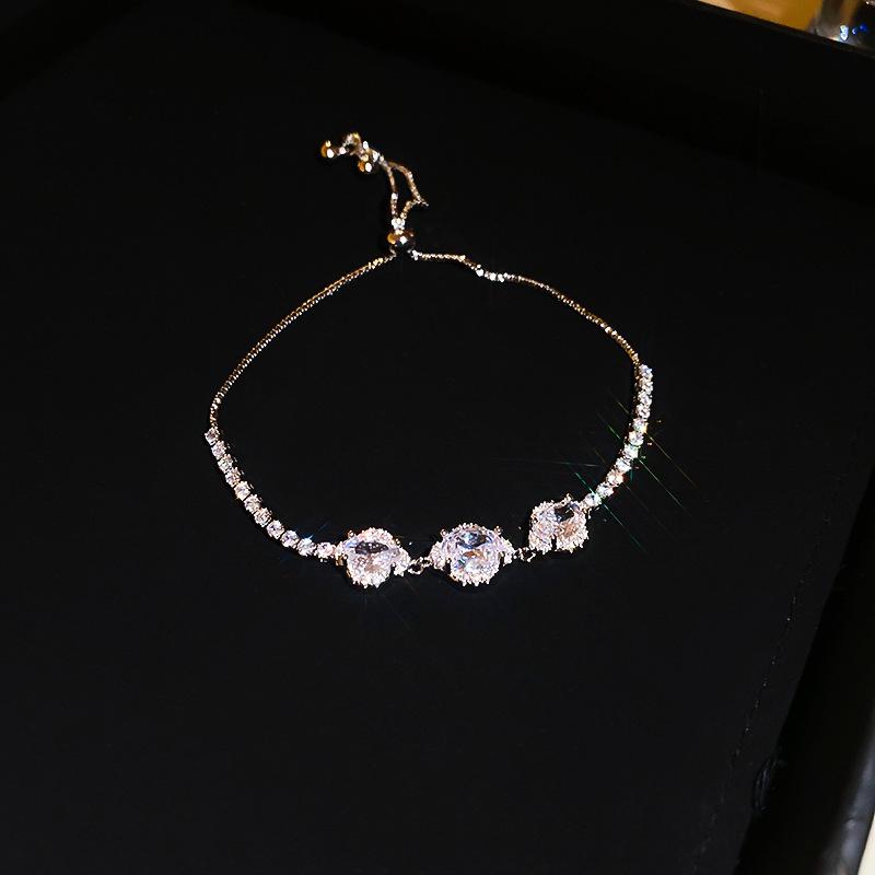 Elegante Geometrische Zirkonia Armband voor Damesmode - Veelzijdig, Trendy Bangle Sieraden