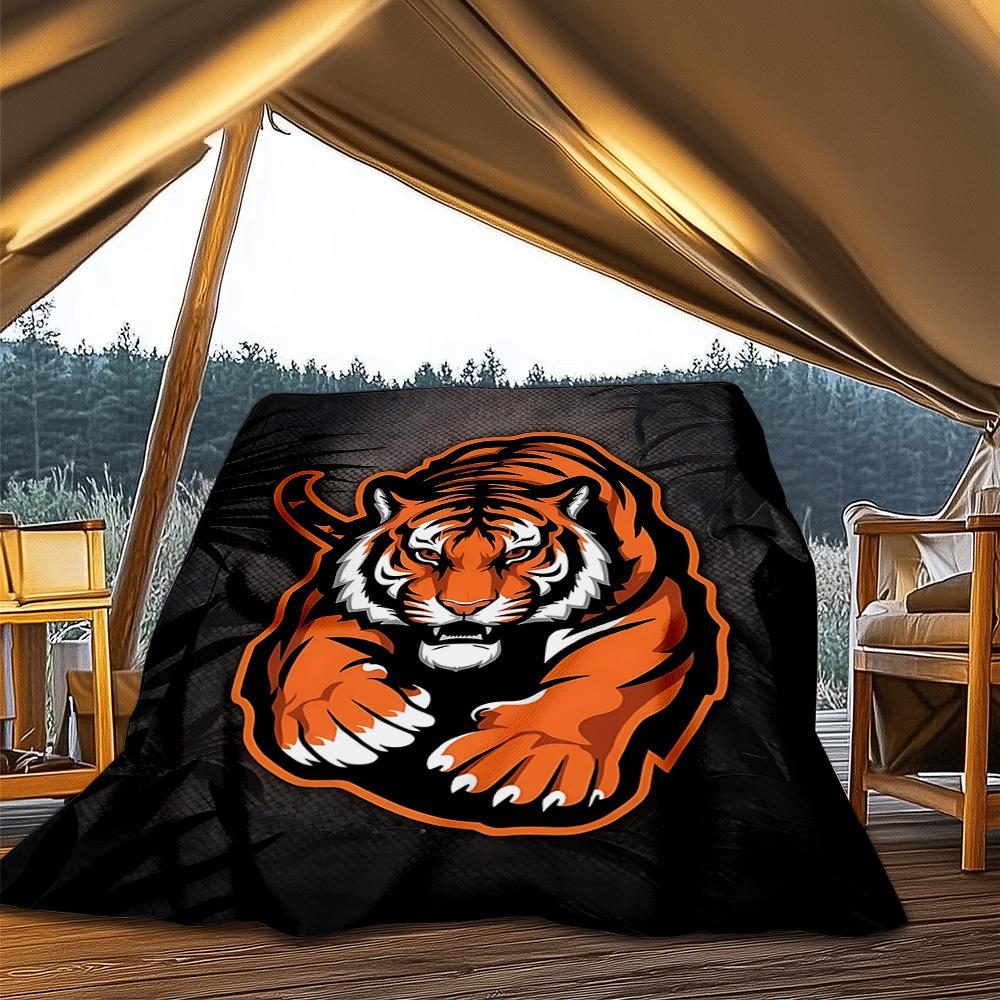 1pc Tiger Print Print Outdoor Blanket, Lightweight Polyester,
