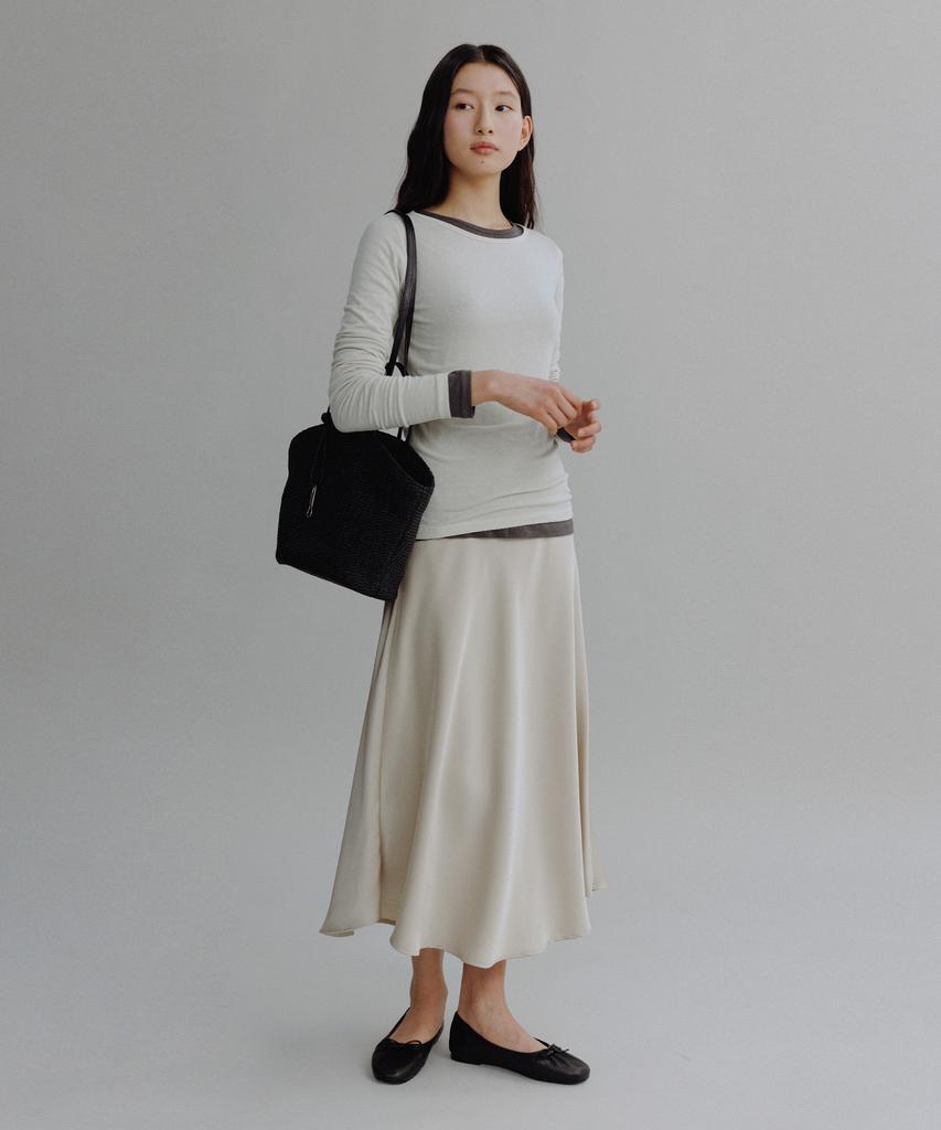 Manggomaenipeullijeu Shell Satin Skirt (2Colors)