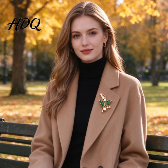 Women Coat Badge Flower Brooch Pin Oil Dropping Floral Dainty Plants Jewelry for Suits Coats Scarves and Bags Suit Pin