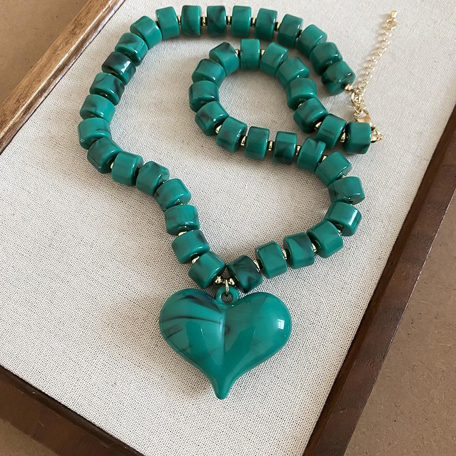 Colorful Summer Acrylic Bead Necklace – Simple, Fashionable, High-End Clavicle Jewelry