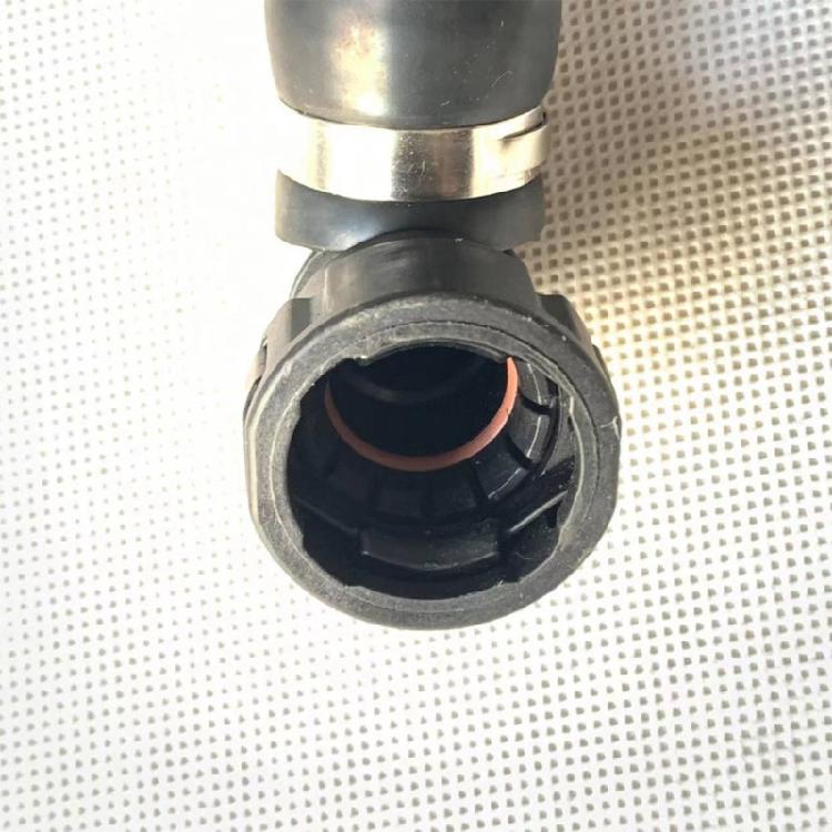 Radiator Coolant Hose Assembly 21452793 46483018 for FM Heavy Duty Truck D13 D16, Curved Vehicle Replacement Hose with Fitted Ends and Metal Securing