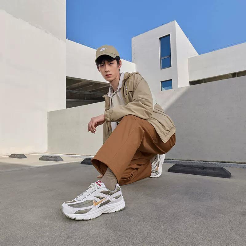 Nike Limited Edition Wild Run Collection New Year Model Men's Sports Shoes New Model: NIKE INITIATOR IQ978
