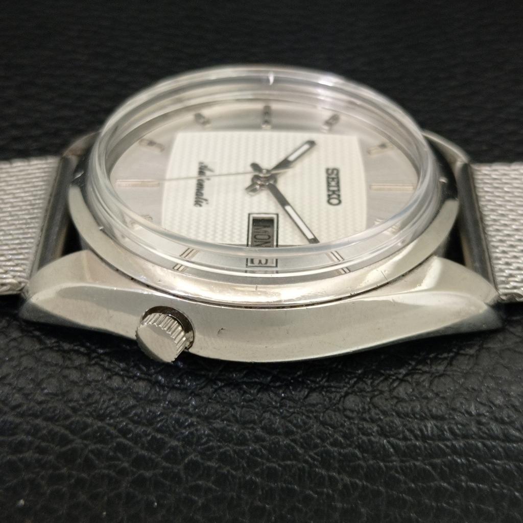VINTAGE SEIKO AUTOMATIC 7009A JAPAN MENS SILVER COLOR DIAL WATCH A708589-1