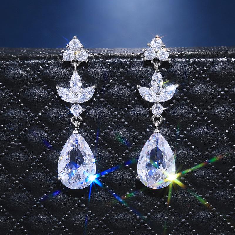 Exquisite Women'S Water Drop Large Zircon Earrings, Versatile Silver Plated Earrings