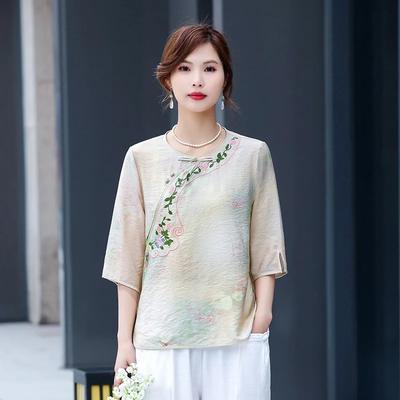 Women's Chinese Style Floral Embroidery Blouse Vintage Qipao-Inspired 3/4 Sleeve Loose Top for Middle-Aged