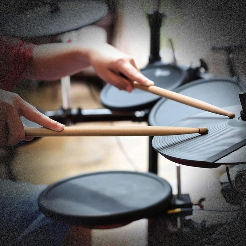 1pair High Quality Hard Maple Wood Drumsticks Portables Musical Drumsticks for Practice and Performances