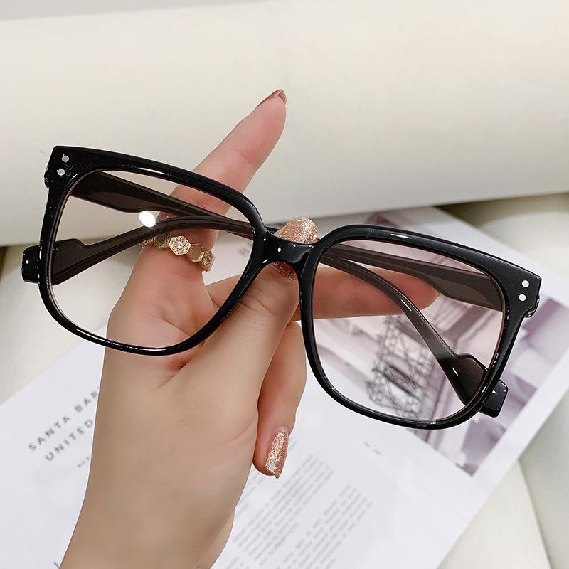 Korean Version of Retro Men's and Women's Sunglasses, Trendy Retro Square Frame, Fashionable Rice Nail Personalized Sunglasses