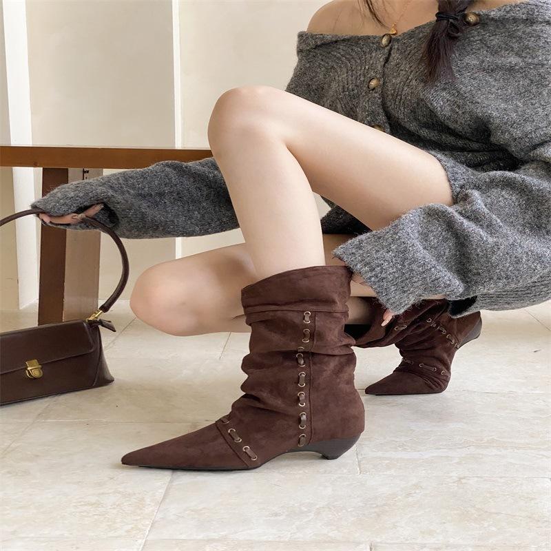 

Европейский и американский стиль ручной работы шнуровка острый носок толстый каблук замшевые короткие ботинки женские рукав присборенные модный тренд западные ковбойские ботинки 39 темно-коричневого