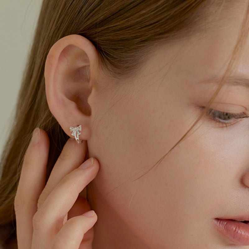 Lewe Clear Ribbon One-touch Earring (Silver/Gold)