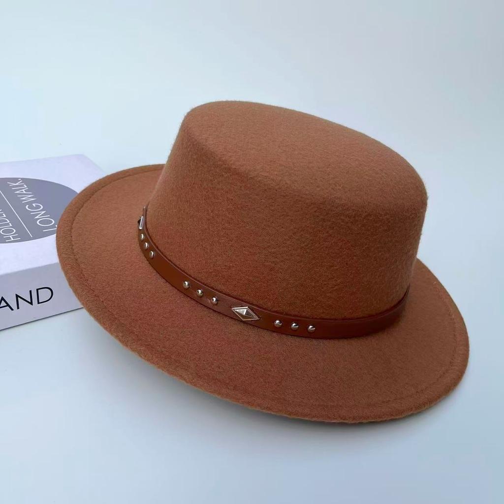 Autumn and Winter Flat Top Woolen Top Hat Female French Hepburn Style Fashionable Retro Face Small Belt Buckle Versatile British Top Hat
