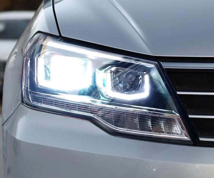 Volkswagen Jetta 17-19 LED Projector Headlights with DRL & Flowing Turn Signals.