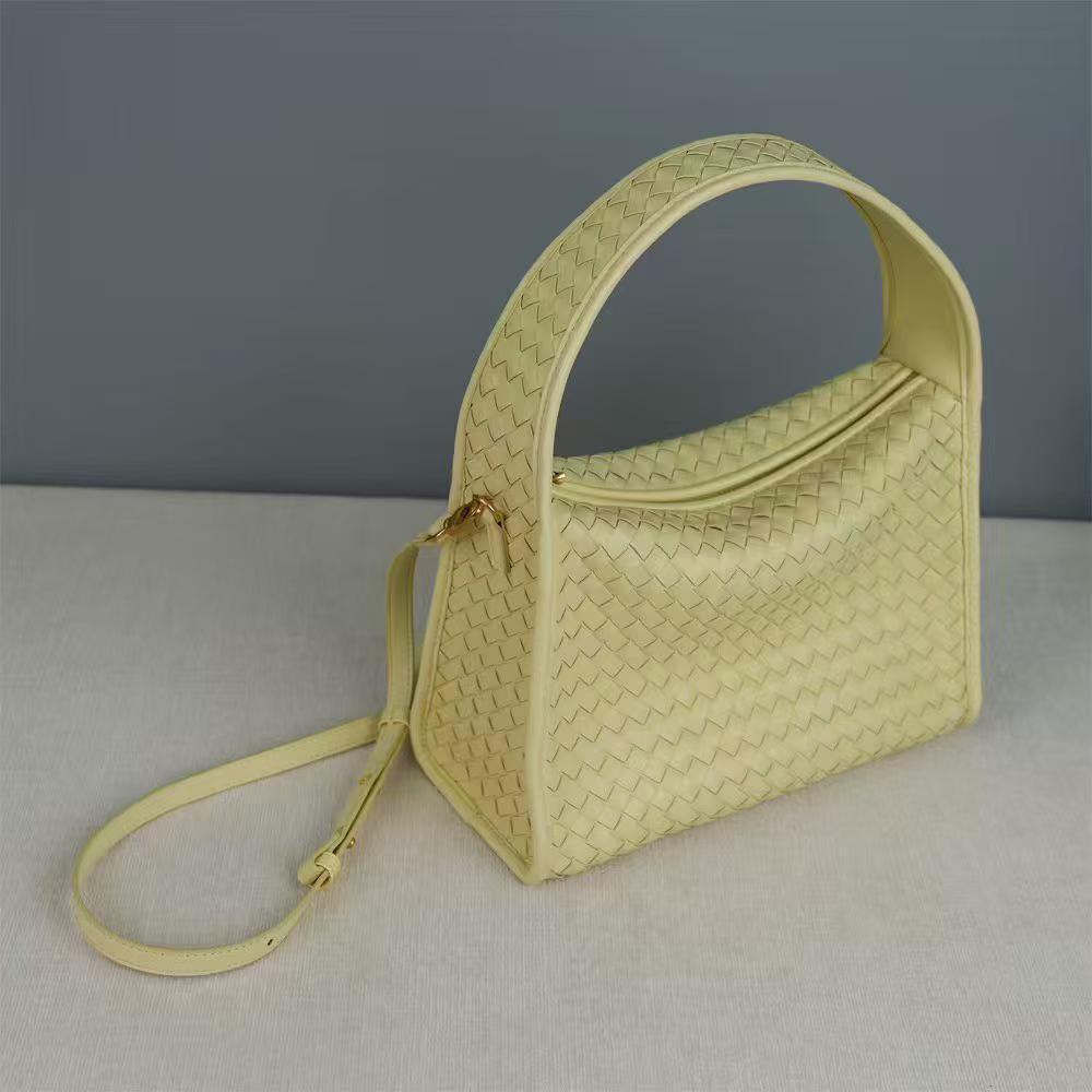Women's 2026 Fashionable Woven Cowhide Shoulder Bag - Versatile & Simple Design