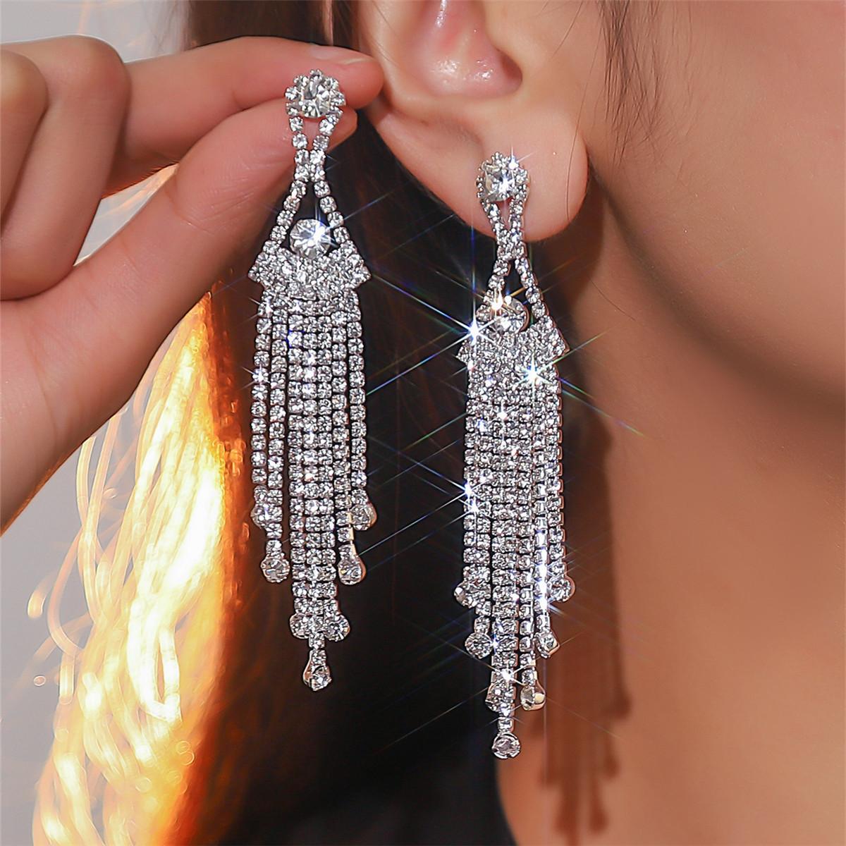 

Luxurious long tassel earrings with full diamonds for women срібний