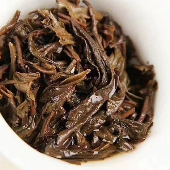 2004 Year Yunnan Raw Pu-erh Tea Cake Yiwu Mahei Aged Puerh Raw Tea Cake 357g
