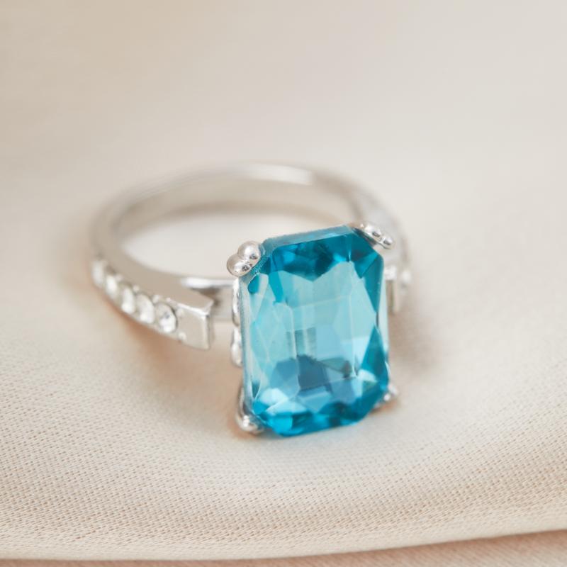 Europe and The United States Classic Square Inlaid Zirconia Ring, Women's Retro Trend Holiday Party Jewelry Accessories
