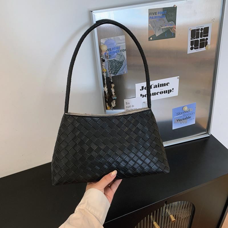 Fashionable and Simple Design, Stylish and Casual Single Shoulder Crossbody Bag, Handbag in Small Square Shape