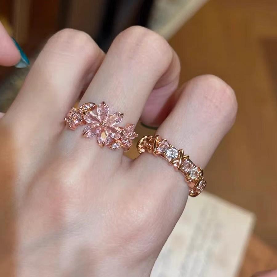 Super flash! Exquisite pink flash diamond flower row diamond ring, new unique and beautiful rose gold stacked ring woman