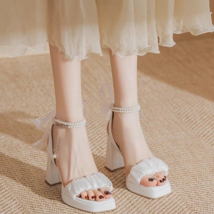 

Лето 2025 новые сандалии с феей, складки, жемчужная пряжка, бант-лента, толстый каблук, темпераментный высокий каблук 39