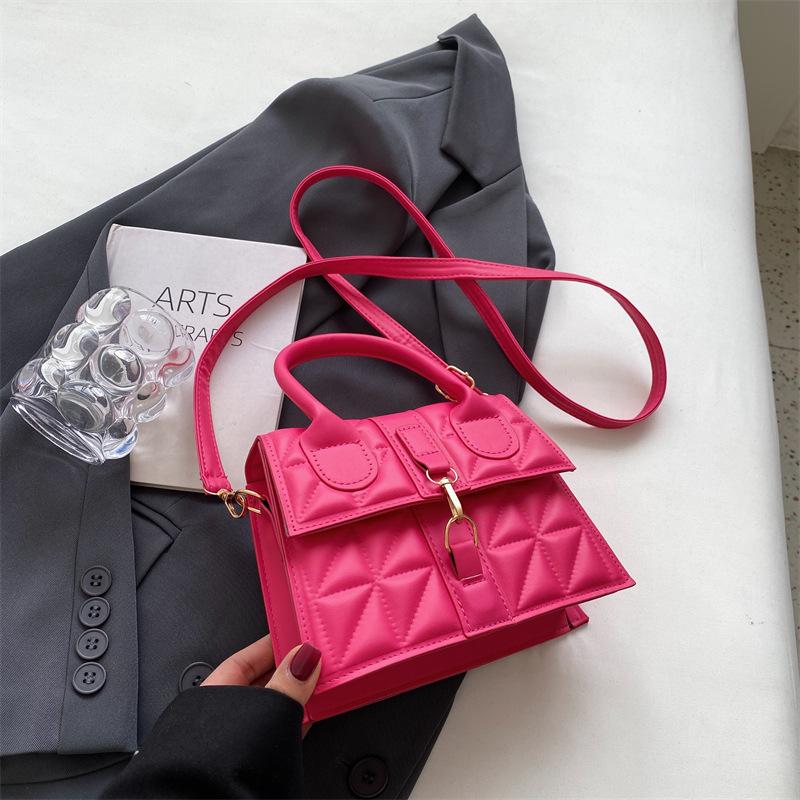 

2025 Korean version summer new fashion simple shoulder casual foreign fashion portable messenger bag retro small square bag розы красного