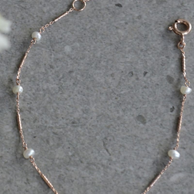 

martha in the garret eleanor.pearl Pearl