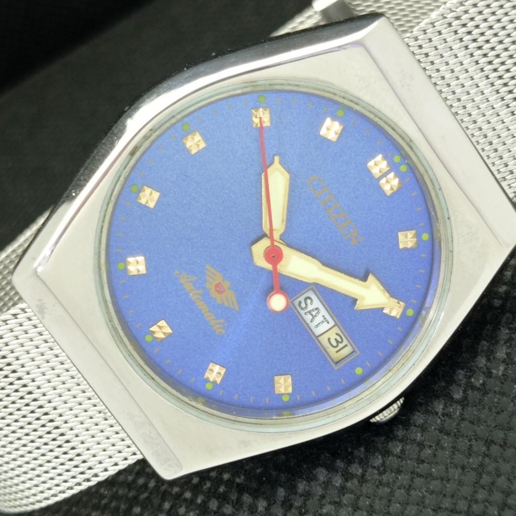 

USED VINTAGE CITIZEN AUTOMATIC 8200 JAPAN MENS D/D BLUE WATCH 583a-a306175-2 SKU583a-a306175