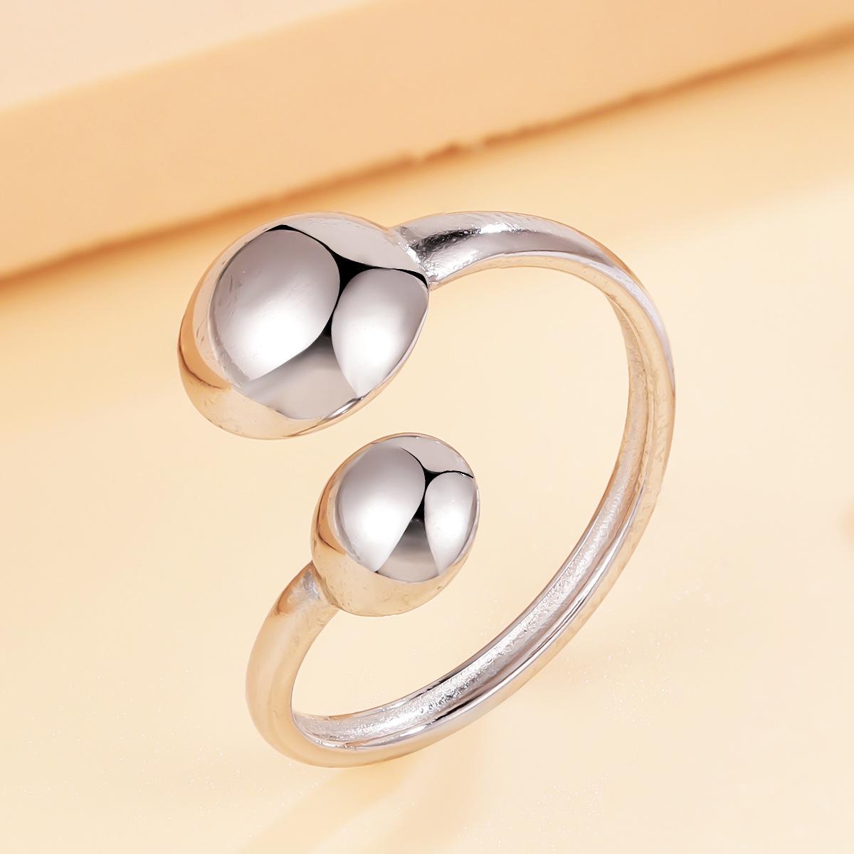 Vintage-style Geometric Round Drum Stainless Steel Ring with 18K Gold Vacuum Plating for Women