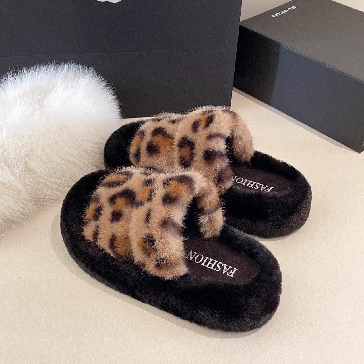 

Огромные красивые тапочки-маффины на толстой подошве, пушистые, для женщин, для ношения осенью и зимой 2025 года, новые домашние нескользящие ленивые хлопковые тапочки-моп на одной подошве 40 хаки