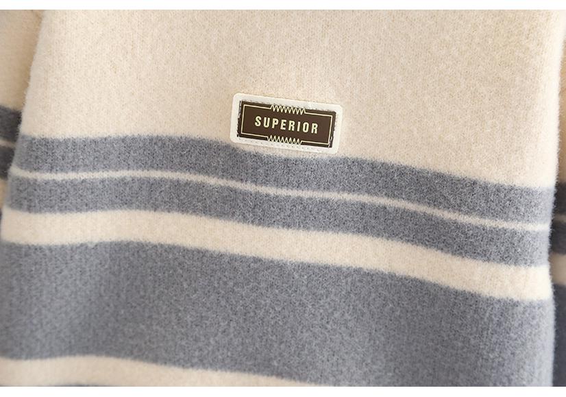 Dicker gestreifter Strickpullover für Kinder - Rundhals-Pullover für Jungen.