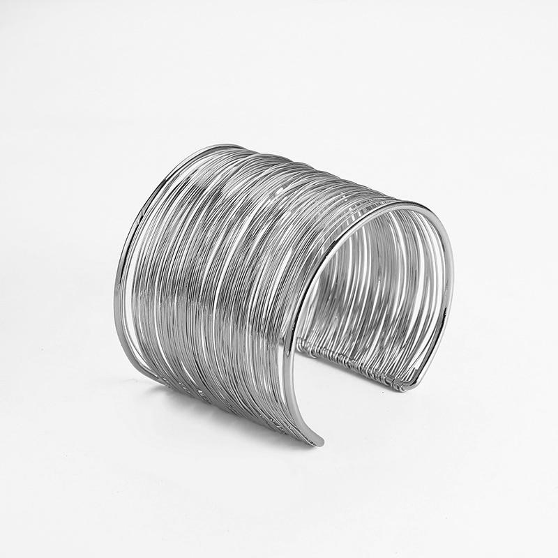 Bracelets Manchette Large Fil Métallique Superposés Punk Vintage pour Femmes Manchette Métallique Couleur Or Argentée Exagérée Bijoux Tendance Féminins